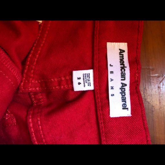 Red short shorts - Picture 2 of 3